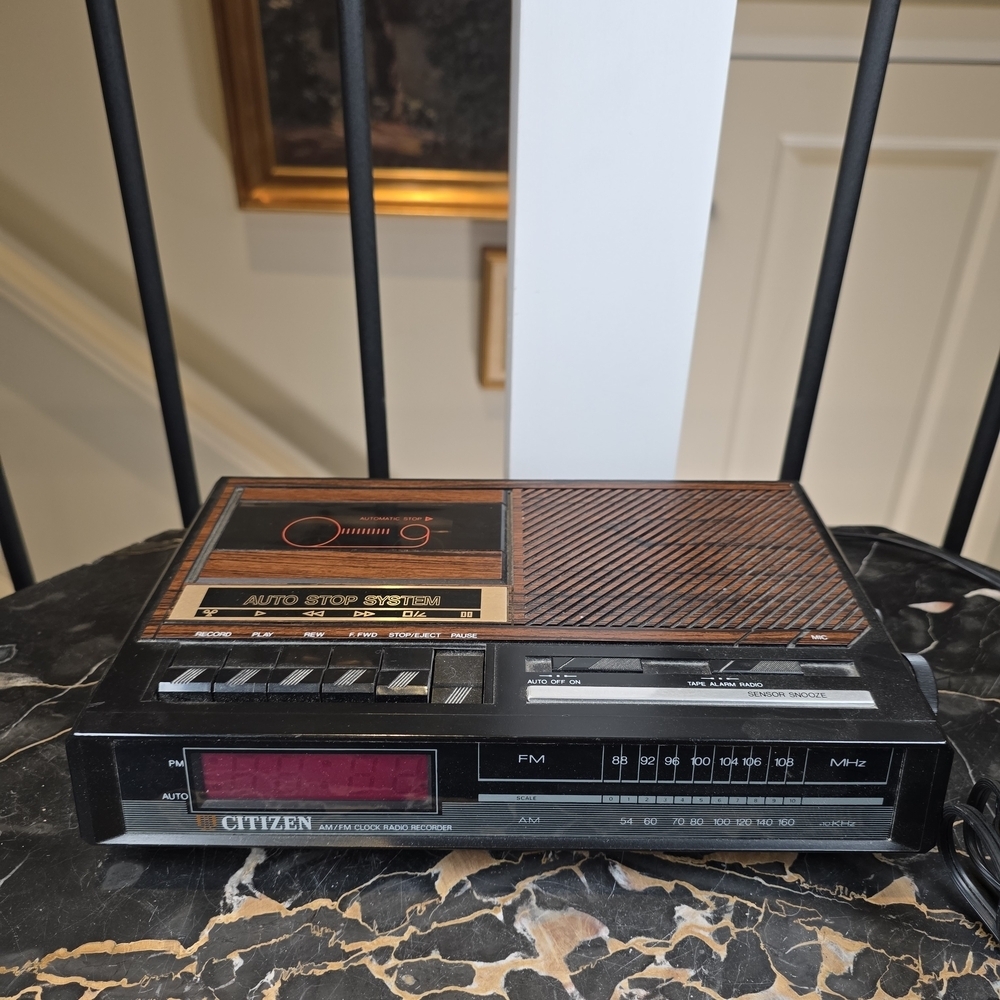 Vintage Citizen Clock Radio Cassette Player Woodgrain 80s - Picture 4 of 14